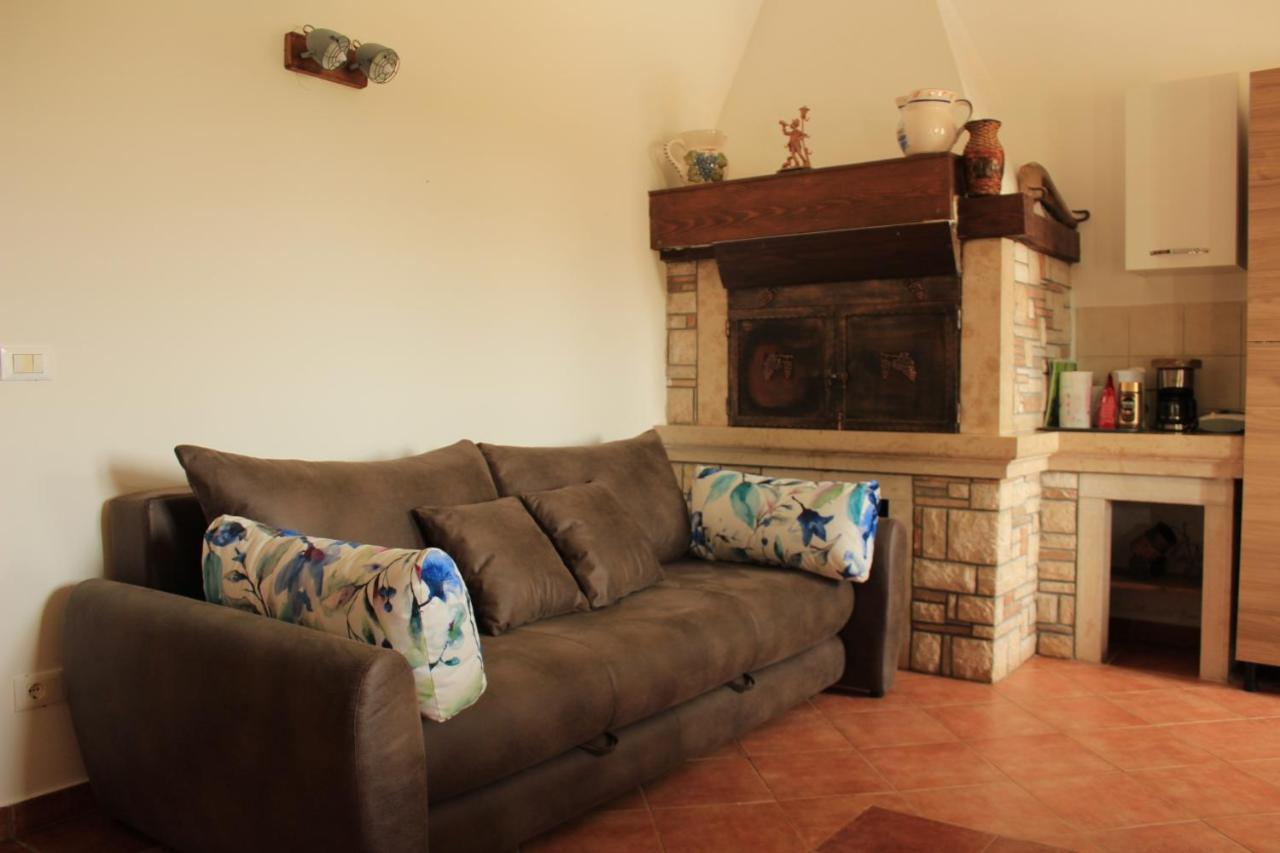 Apartman Robi Nova Vas  Dış mekan fotoğraf